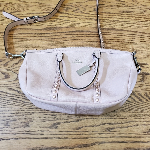 Coach Handbags - Coach light pink purse. Shoulder bag.